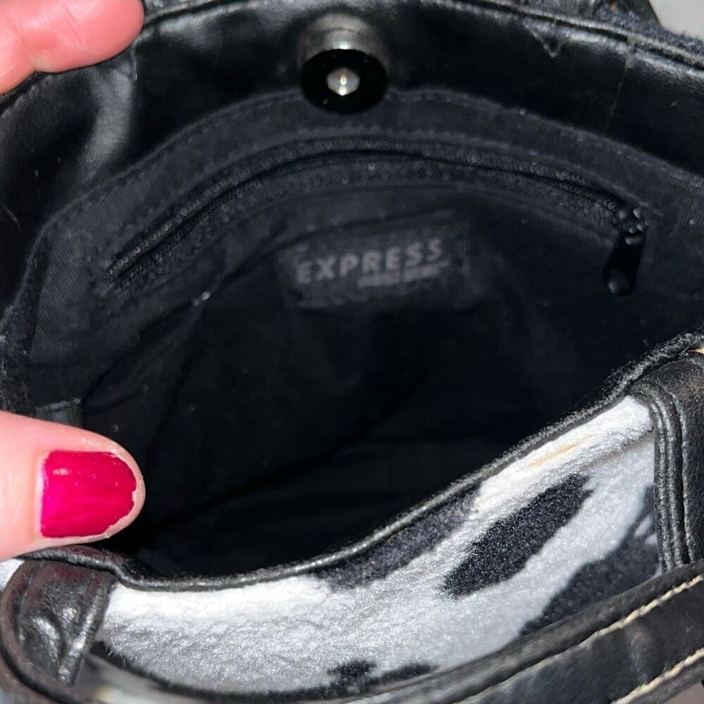 Express Mini Bucket Tote - Picture 3 of 9